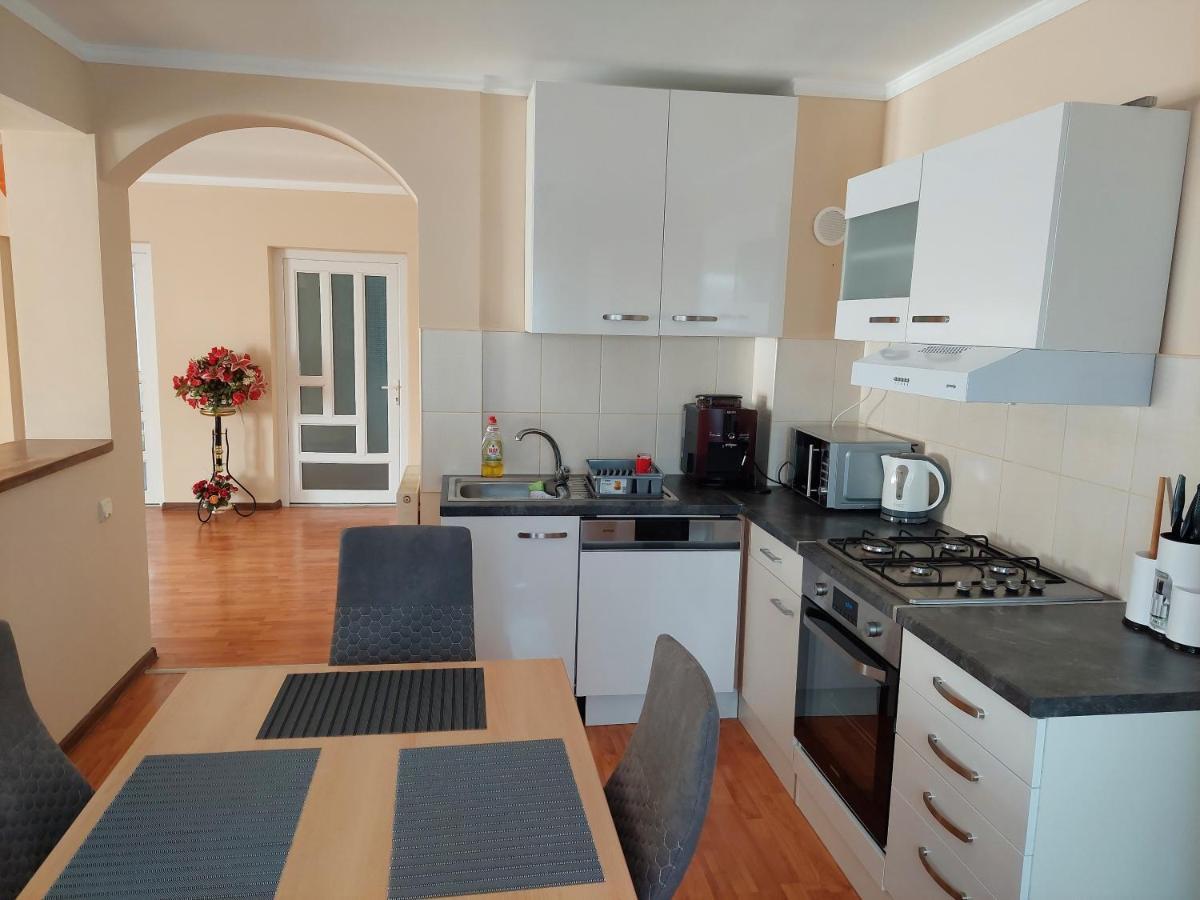 Casa Mario Apartment Oradea Luaran gambar